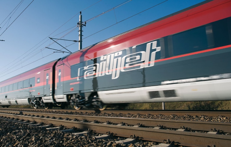 ÖBB Railjet Shot Exterior